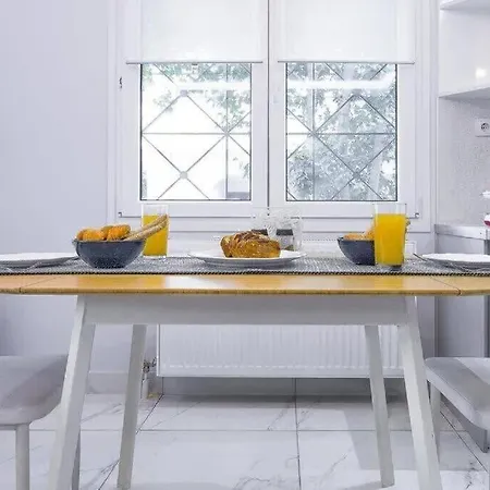 Modern Fully-equipped House, 5 Min Walk From Metro Σπίτι διακοπών Αθήνα